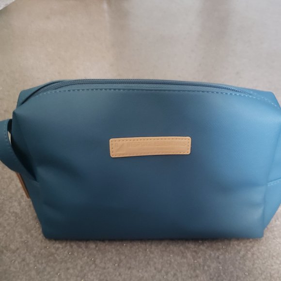 Bespoke Essentials Other Bespoke Essentials Travel Bag Poshmark